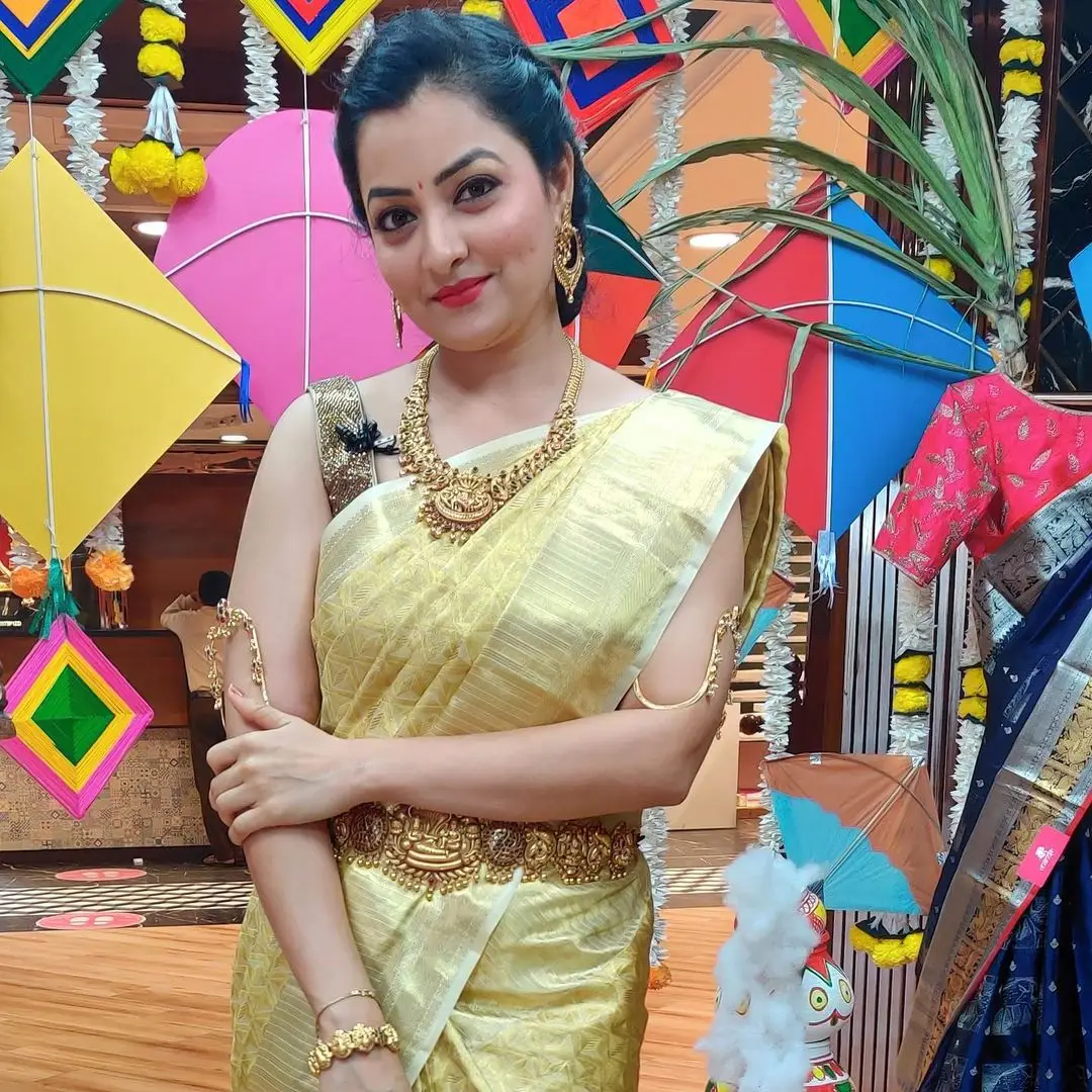 ETV Abhiruchi Madhuri Kandavalli Traditional In Yellow Saree